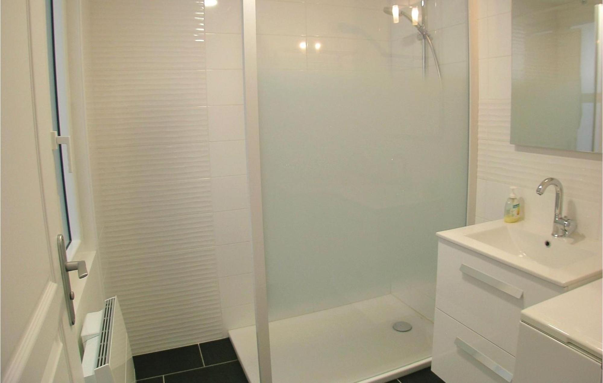 2 Bedroom Awesome Apartment In Mers-Les-Bains Eksteriør billede