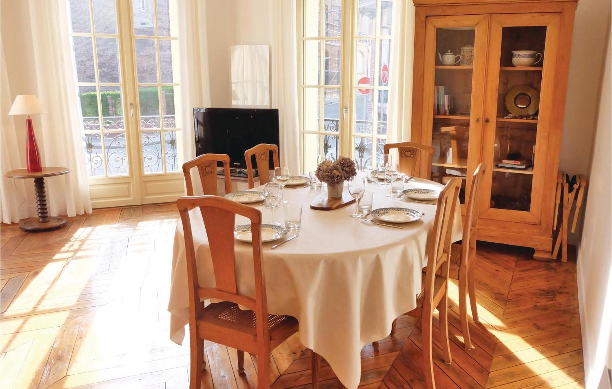 2 Bedroom Awesome Apartment In Mers-Les-Bains Eksteriør billede
