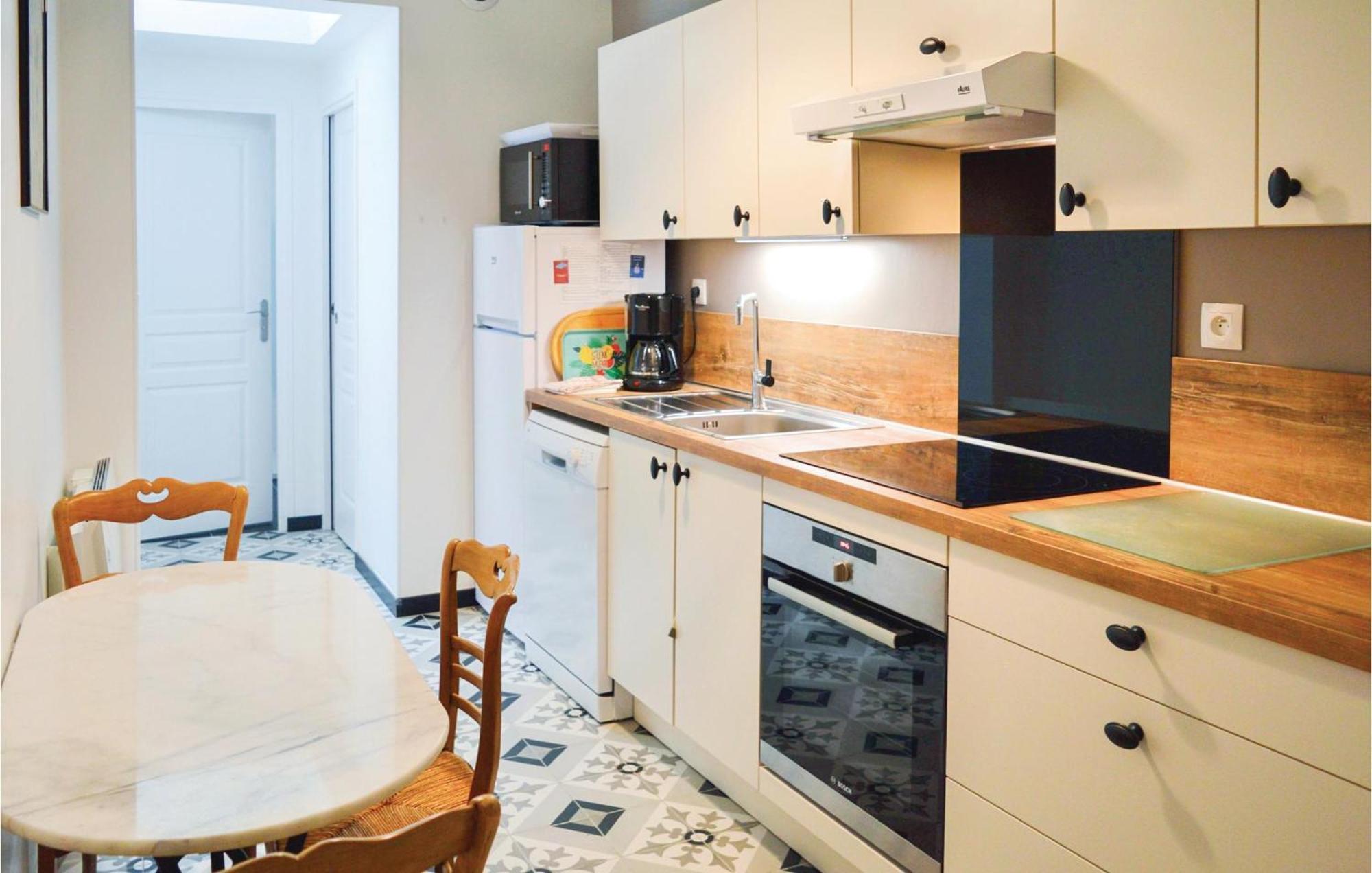 2 Bedroom Awesome Apartment In Mers-Les-Bains Eksteriør billede
