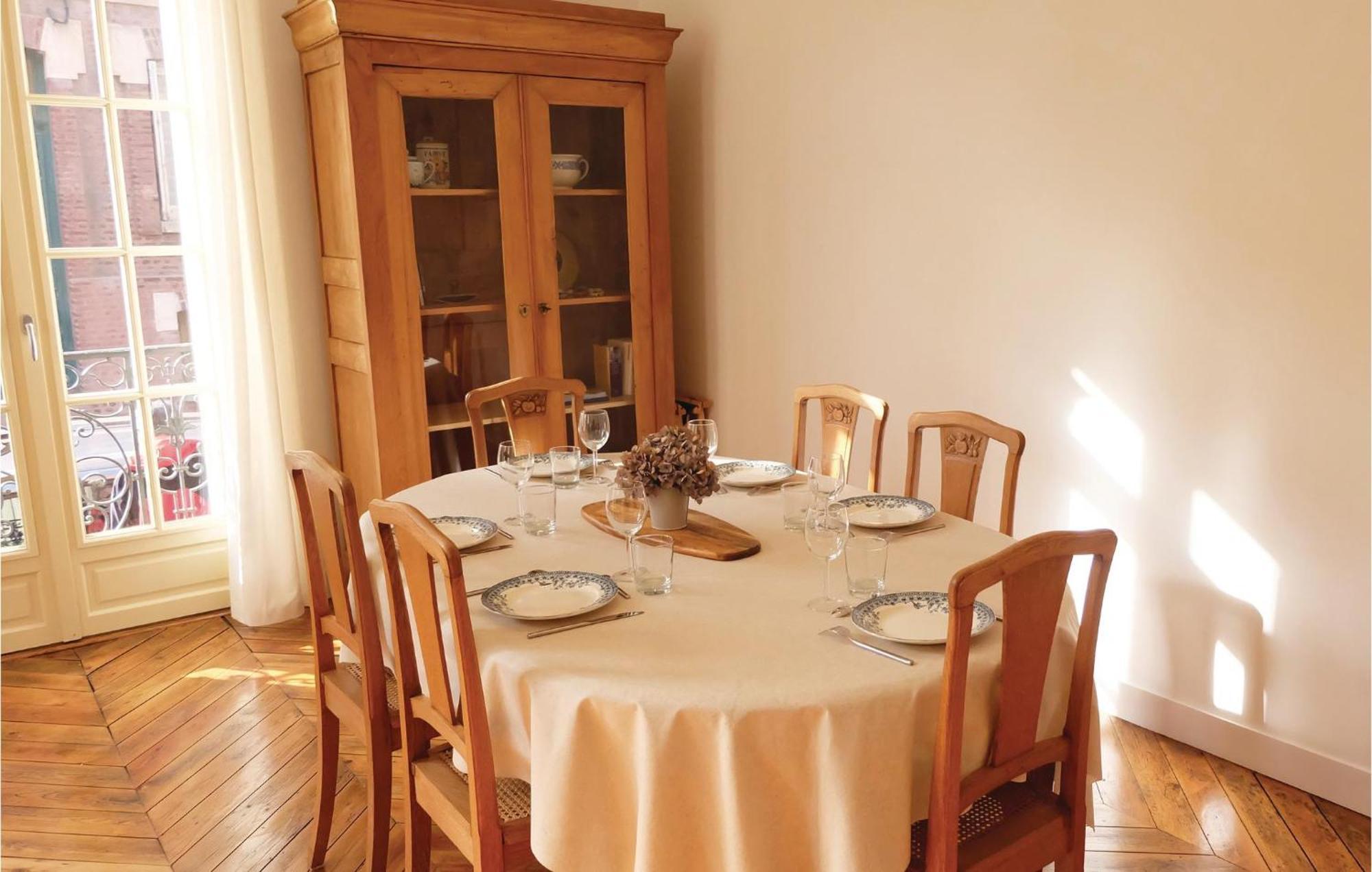 2 Bedroom Awesome Apartment In Mers-Les-Bains Eksteriør billede